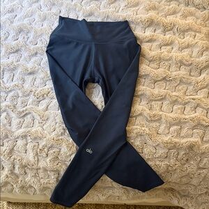ALO Yoga Navy Women’s Leggings- Little to no pilling